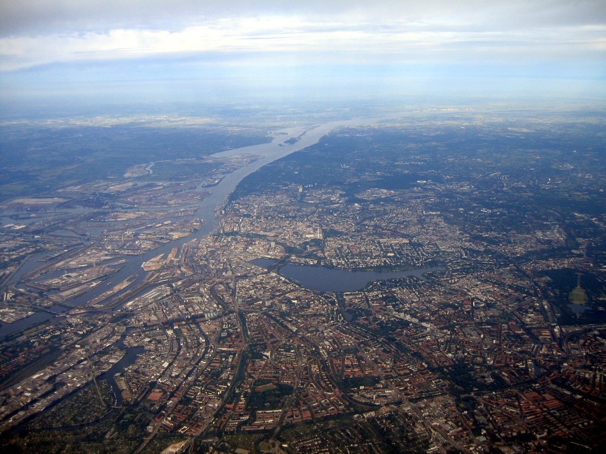 Over Hamburg to Berlin, Bild 3